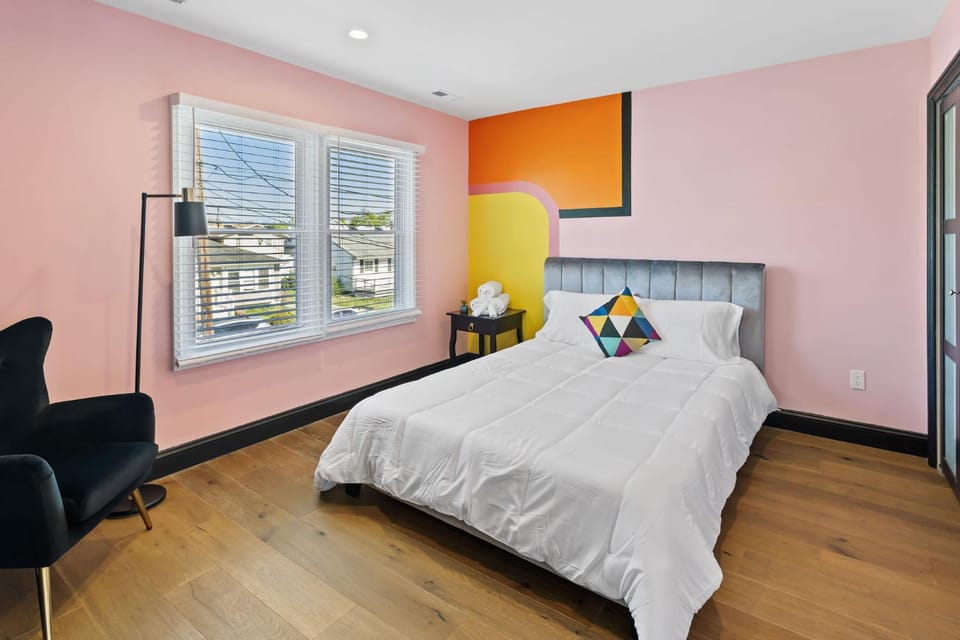 Stylishly Renovated 5-Bedroom Home in AC - Perfect for Groups and Families House in Atlantic City