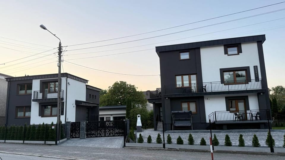 Property building, Street view