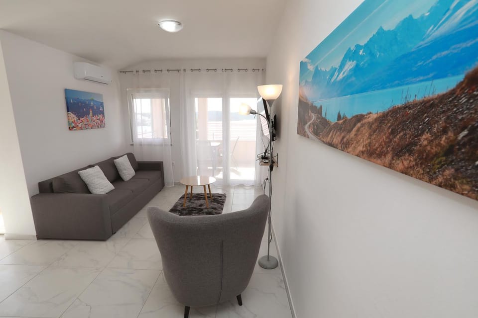 Adriatic View Haven Apartment in Okrug Gornji