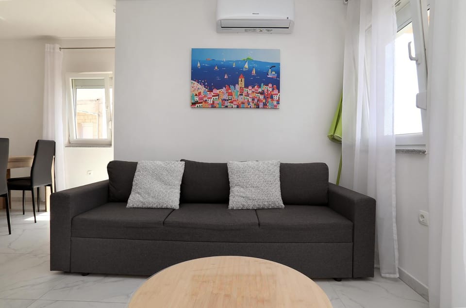 Adriatic View Haven Apartment in Okrug Gornji