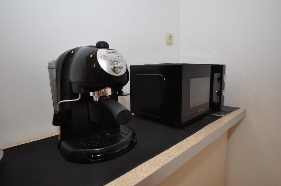 Coffee/tea facilities, minibar