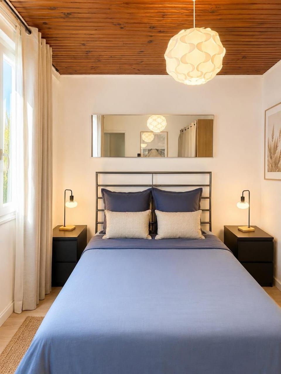 Bed, Photo of the whole room, Bedroom