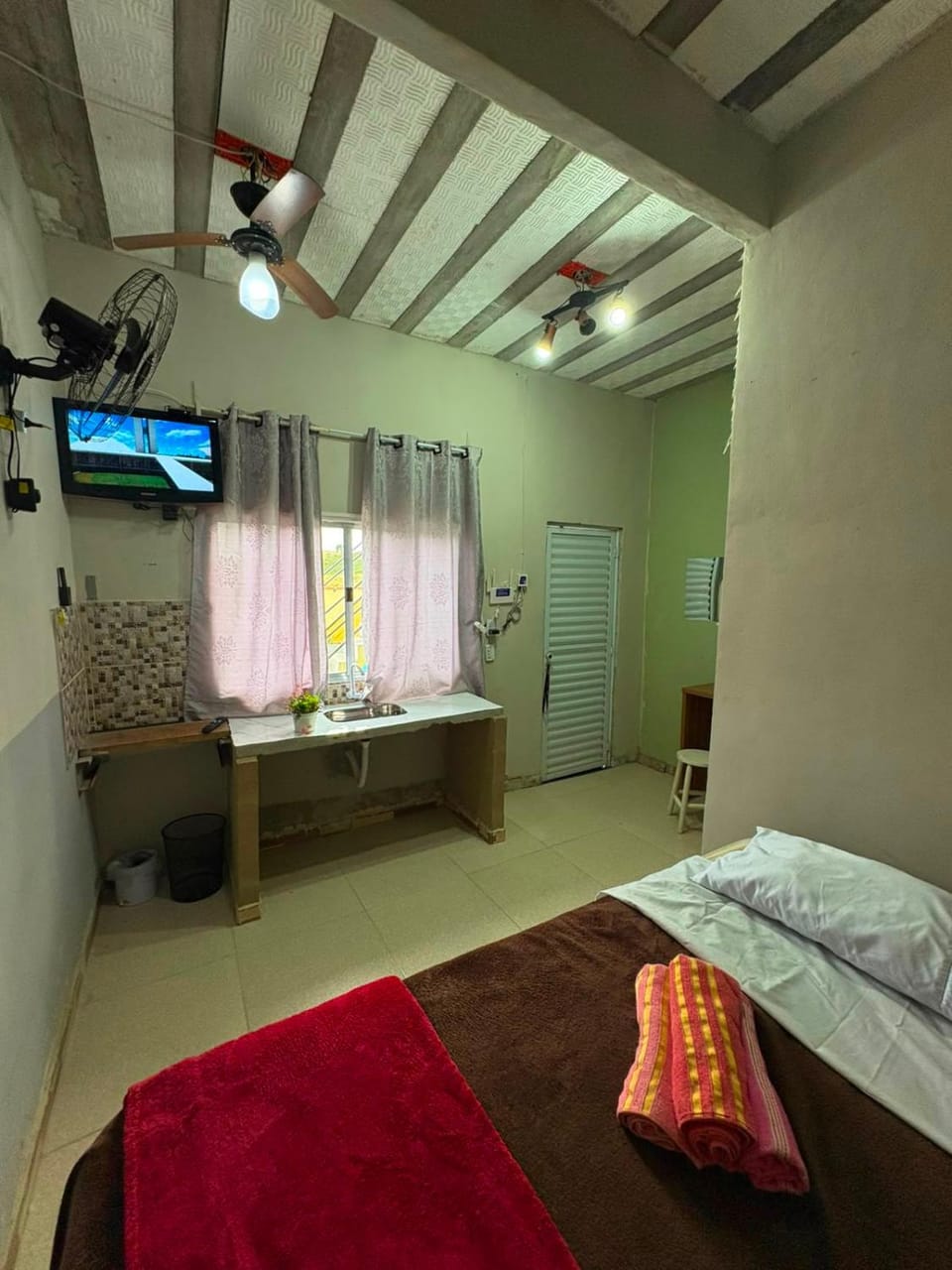 ALTO da COLINA KITINETES - PENEDO RJ Apartment in Resende