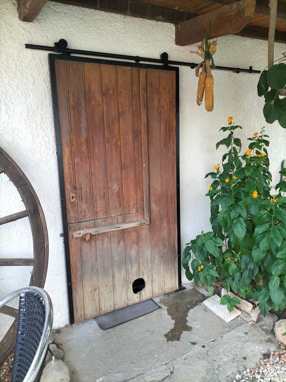 Facade/entrance