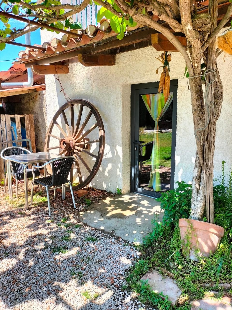 Garden, Seating area