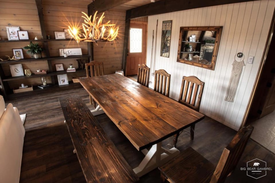 Big Bear Gambrel by Big Bear Vacations Hot Tub Pool Table Games Central Moonridge House in Big Bear