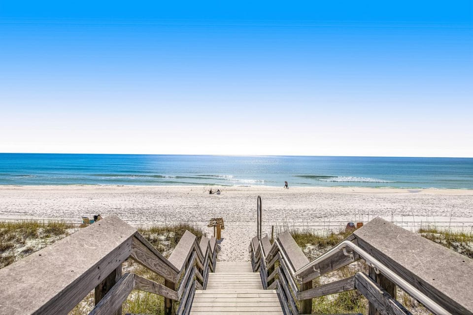 Nearby landmark, Beach