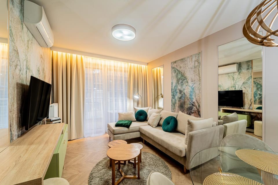 TV and multimedia, Living room, Seating area