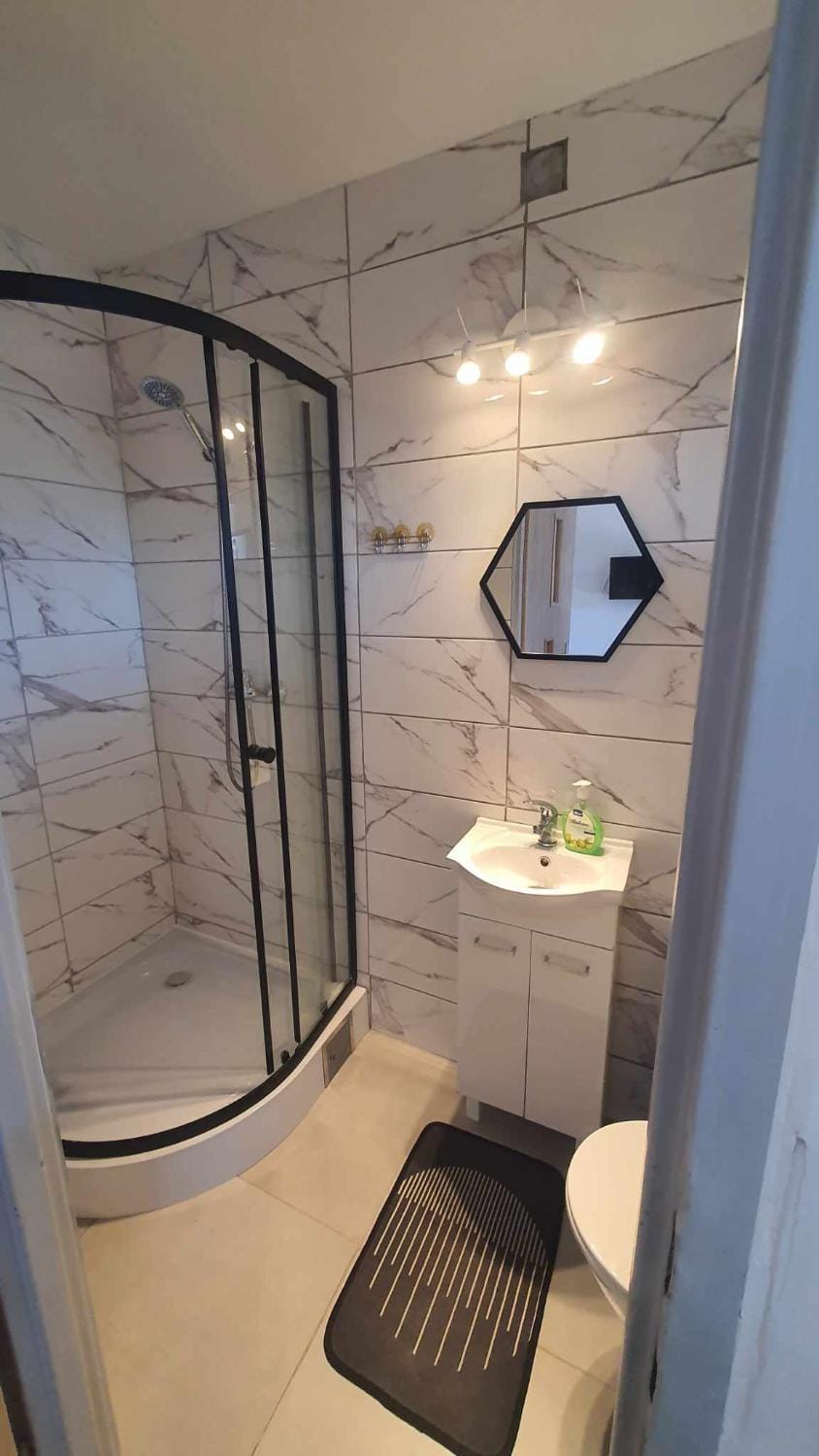 Shower, Toilet, Bathroom