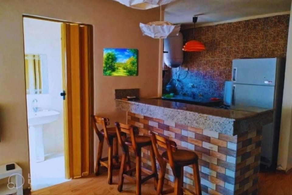 Kitchen or kitchenette, Dining area, oven