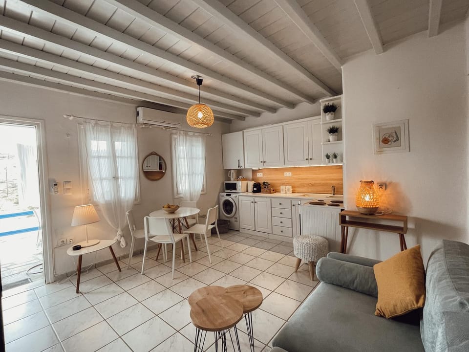 Cosy Home at Kalafatis beach - Cielo Homes Apartment in Mykonos, Mikonos 846 00, Greece