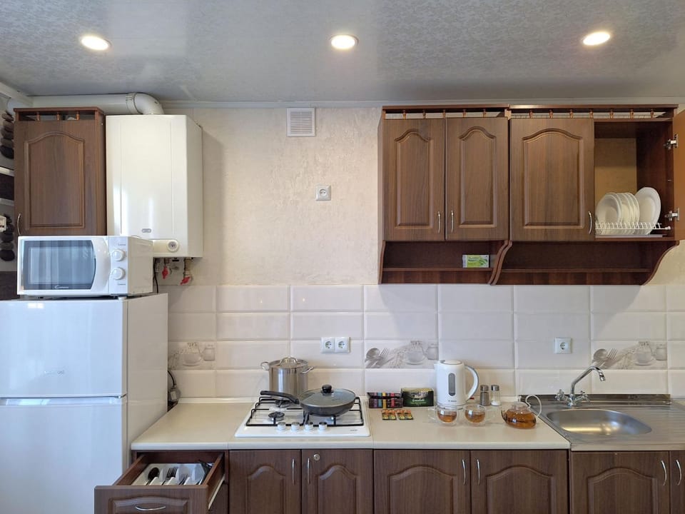 Coffee/tea facilities, Kitchen or kitchenette, Meals, oven, pet friendly, stove