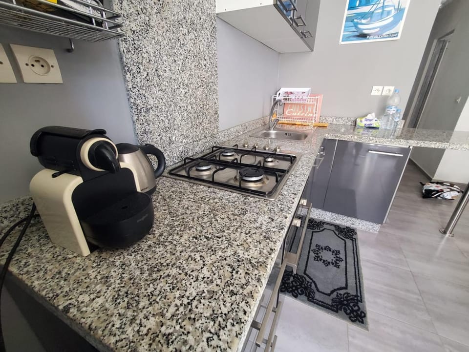 Coffee/tea facilities, Kitchen or kitchenette, pet friendly, stove
