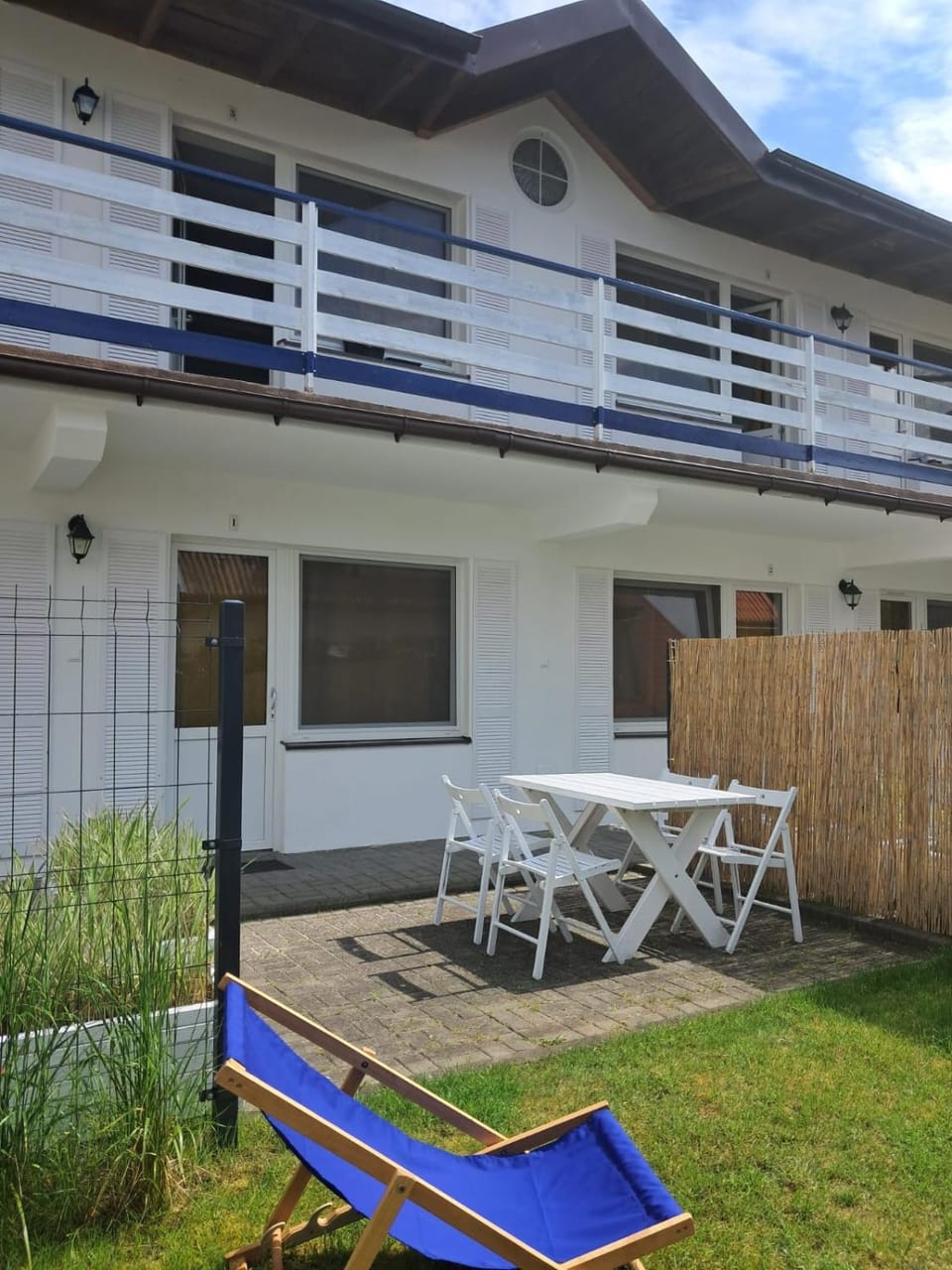 Property building, Patio, Facade/entrance, Spring, Day, Garden, Garden, View (from property/room), Balcony/Terrace, Seating area, Floor plan, Dining area, Garden view, Garden view, Area and facilities, Area and facilities, flat iron, furniture, sunbed