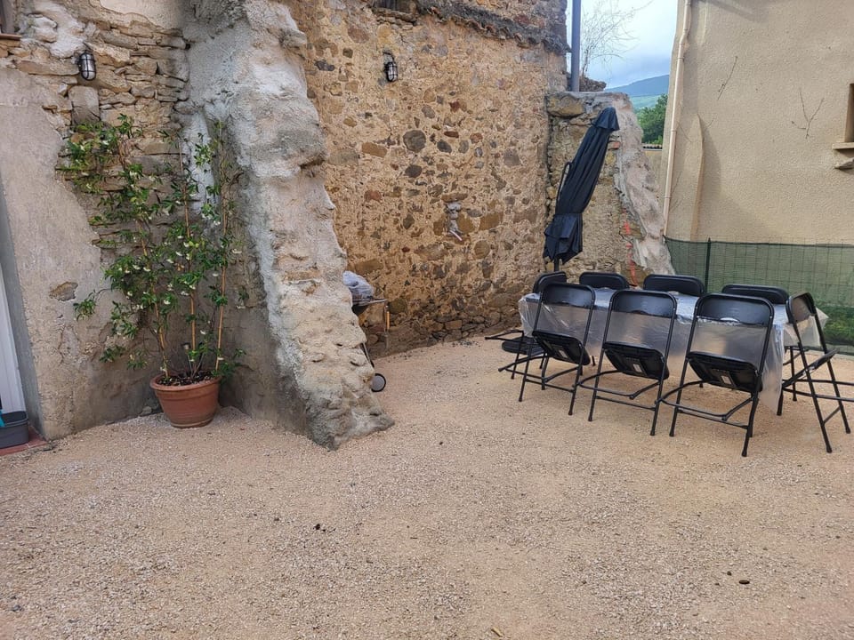Patio, Patio, Day, Garden, Garden, Balcony/Terrace, Balcony/Terrace, Garden view, Garden view