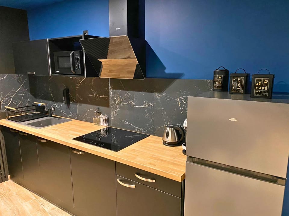 Kitchen or kitchenette, stove, kitchen