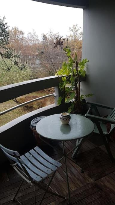 Appartement tout équipé pour 4per parking privatif Apartment in Puteaux