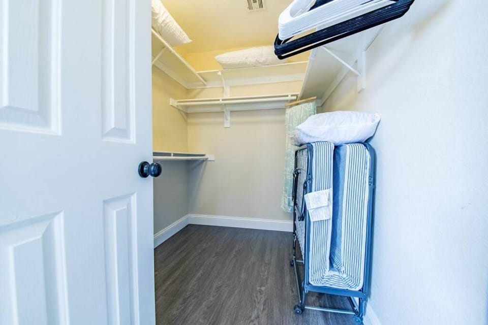 Gorgeous home away from home 3 bed 3 bath W/ pool House in Summerlin