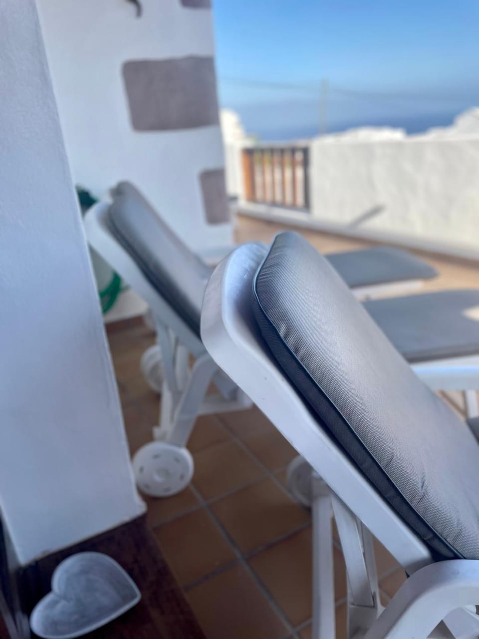 View (from property/room), Balcony/Terrace, sunbed