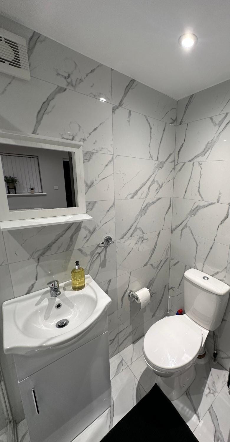 Shower, Toilet, Bathroom