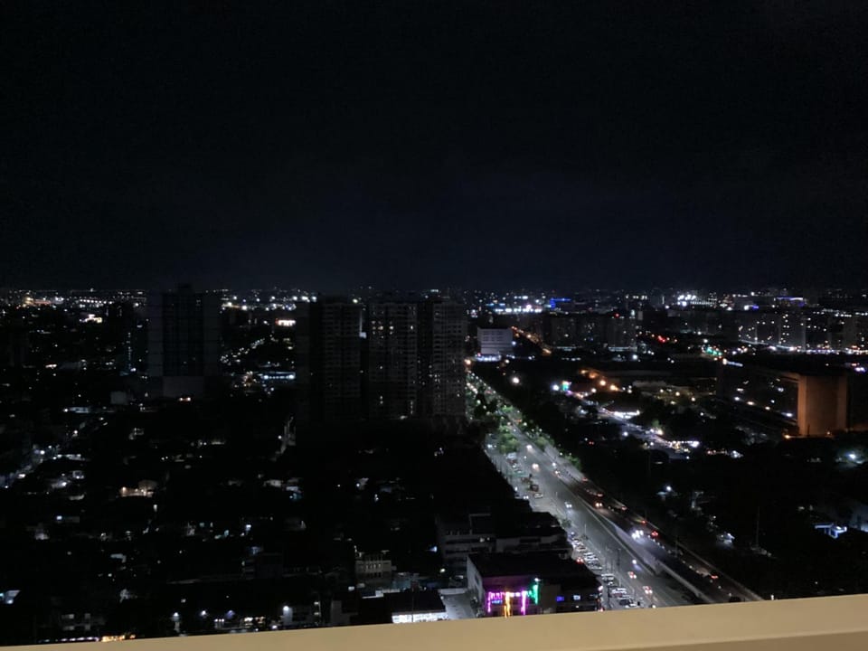 Coast Stay by J 40th floor Penthouse Apartment in Pasay