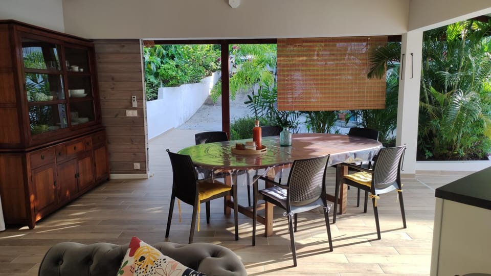 Dining area, Garden view