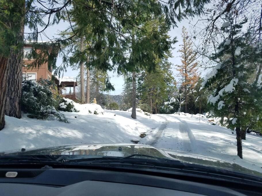 Uncle Grizz's Cabin...get intouch with nature Cabin in Sierra Nevada