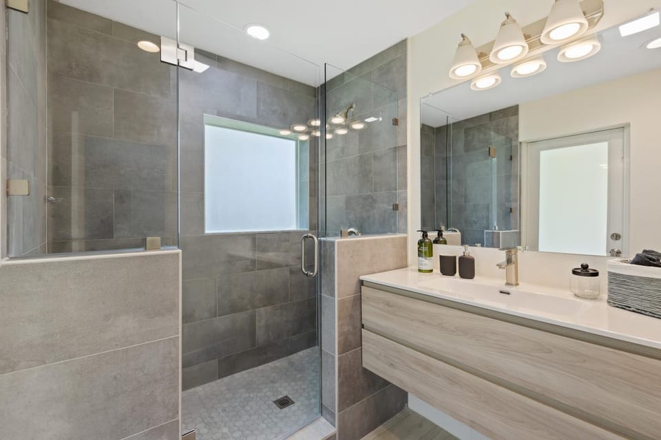 Shower, Bathroom