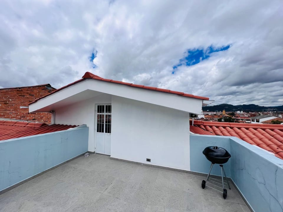 Balcony/Terrace, Mountain view