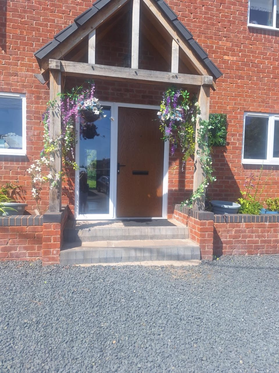 Luxuriously appointed 3 bedroom cottage off road parking for 3 vehicles dogs welcome by prior arrangement only 3 church cottages Alfrick close to Malvern and Worcester and Shelsley Walsh in a lovely village close to M5 Dogs welcome House in Malvern Hills District