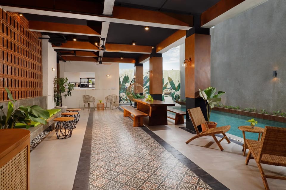 Pool view, Swimming pool