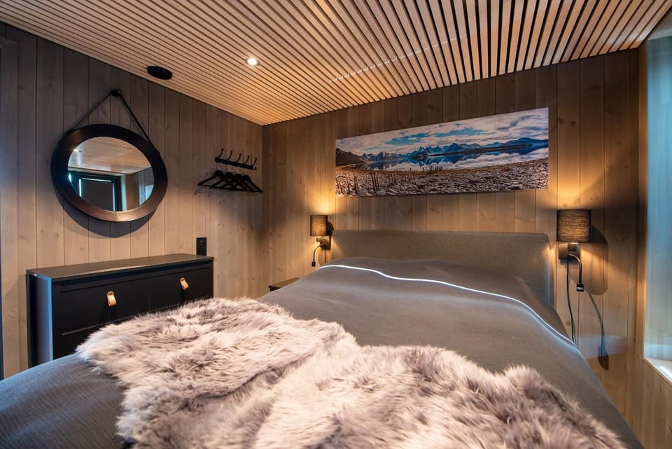 Bed, Bedroom, wardrobe