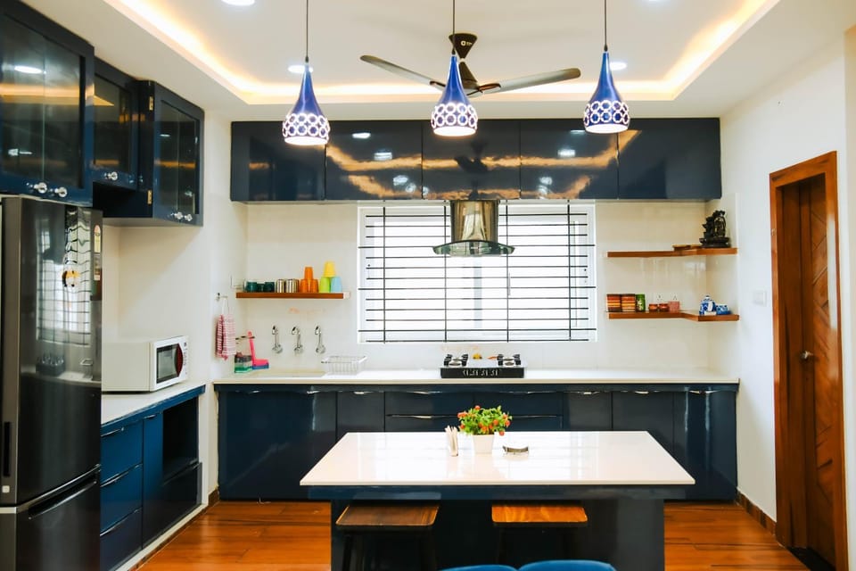 Kitchen or kitchenette, kitchen