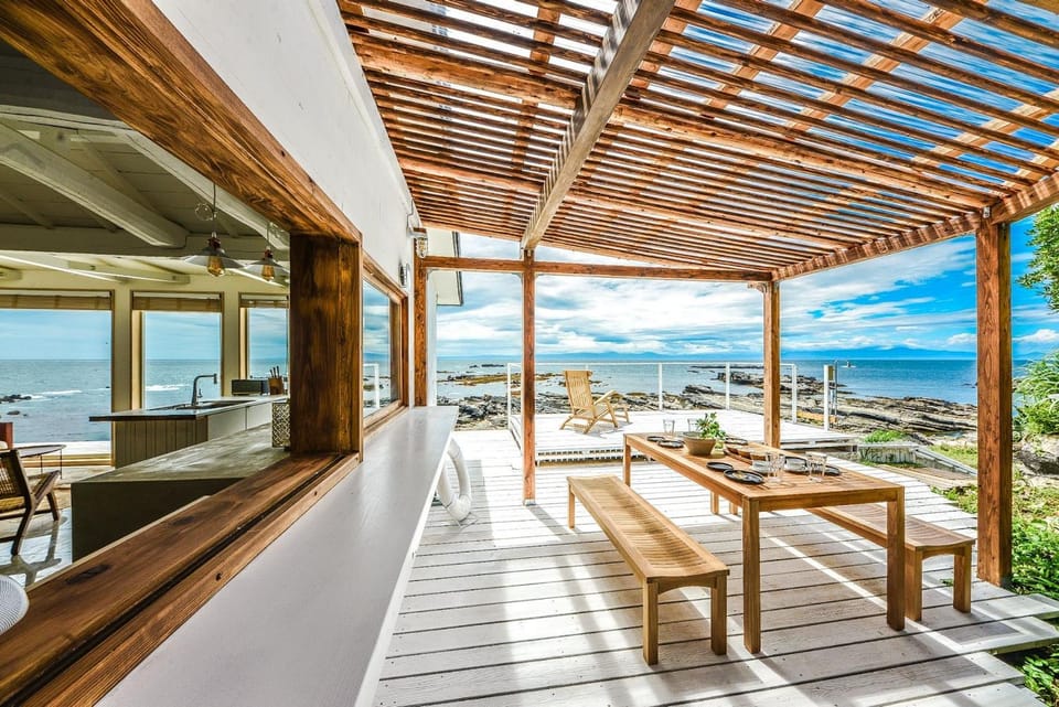The House Moroiso secret beach Villa in Kanagawa Prefecture
