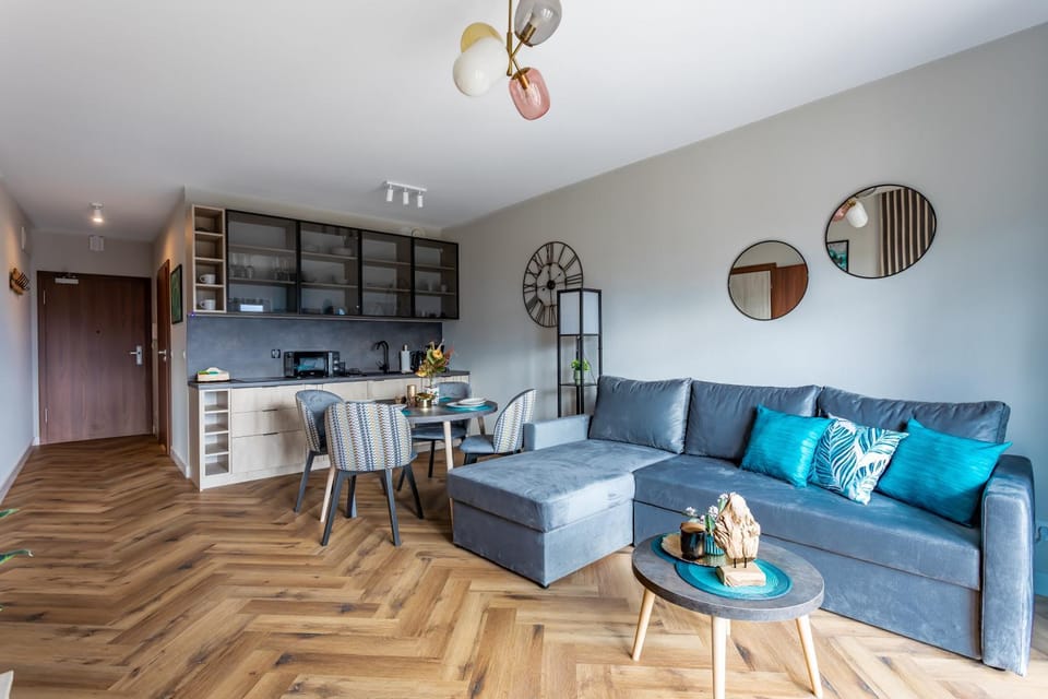 Kitchen or kitchenette, Seating area