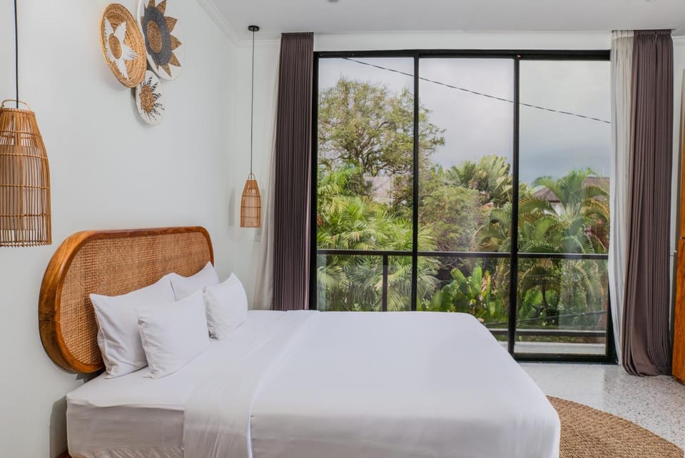 Bed, Natural landscape, View (from property/room), Balcony/Terrace, Photo of the whole room, Bedroom