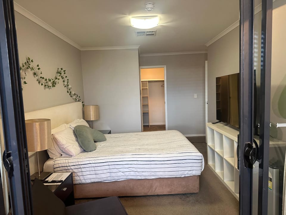 Private rooms in A shared Apartment Free Parking Apartment in Brisbane City