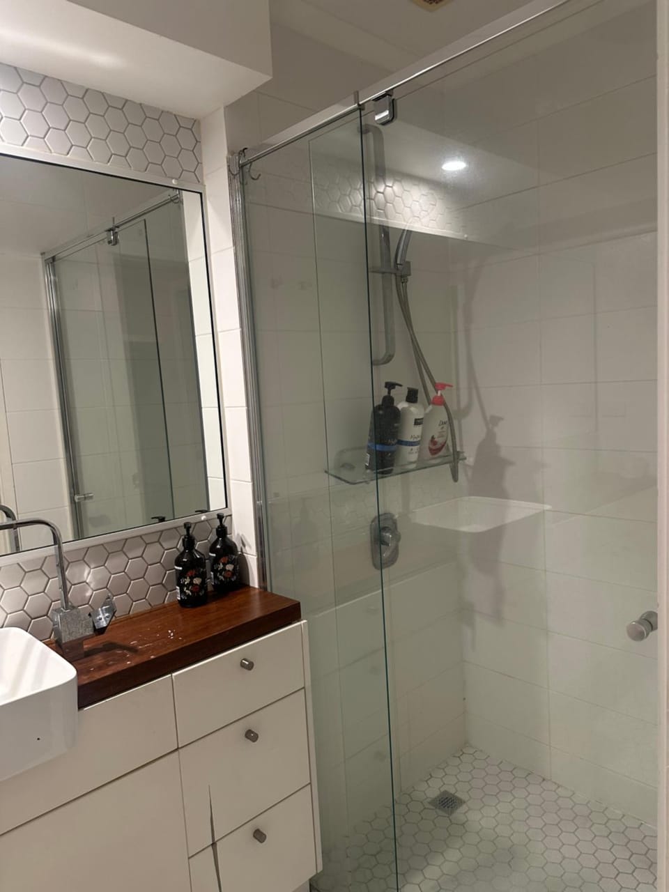 Private rooms in A shared Apartment Free Parking Apartment in Brisbane City
