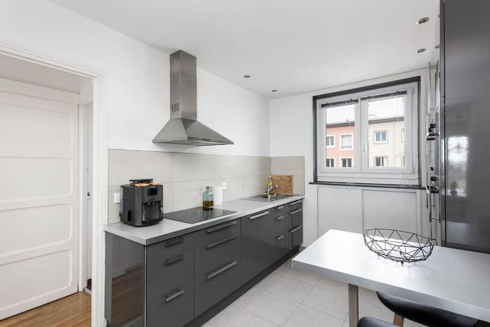 Une belle vue de Brest/T2 lumineux /Centre-Ville Apartment in Brest