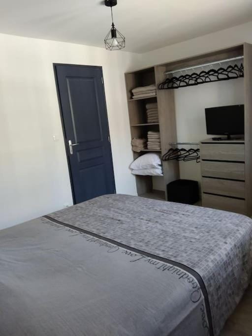 Bed, Bedroom, wardrobe