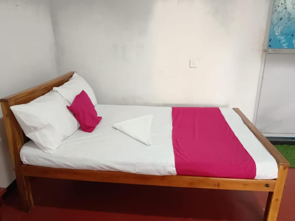 NR Villa Nilaveli Bed and Breakfast in Sri Lanka