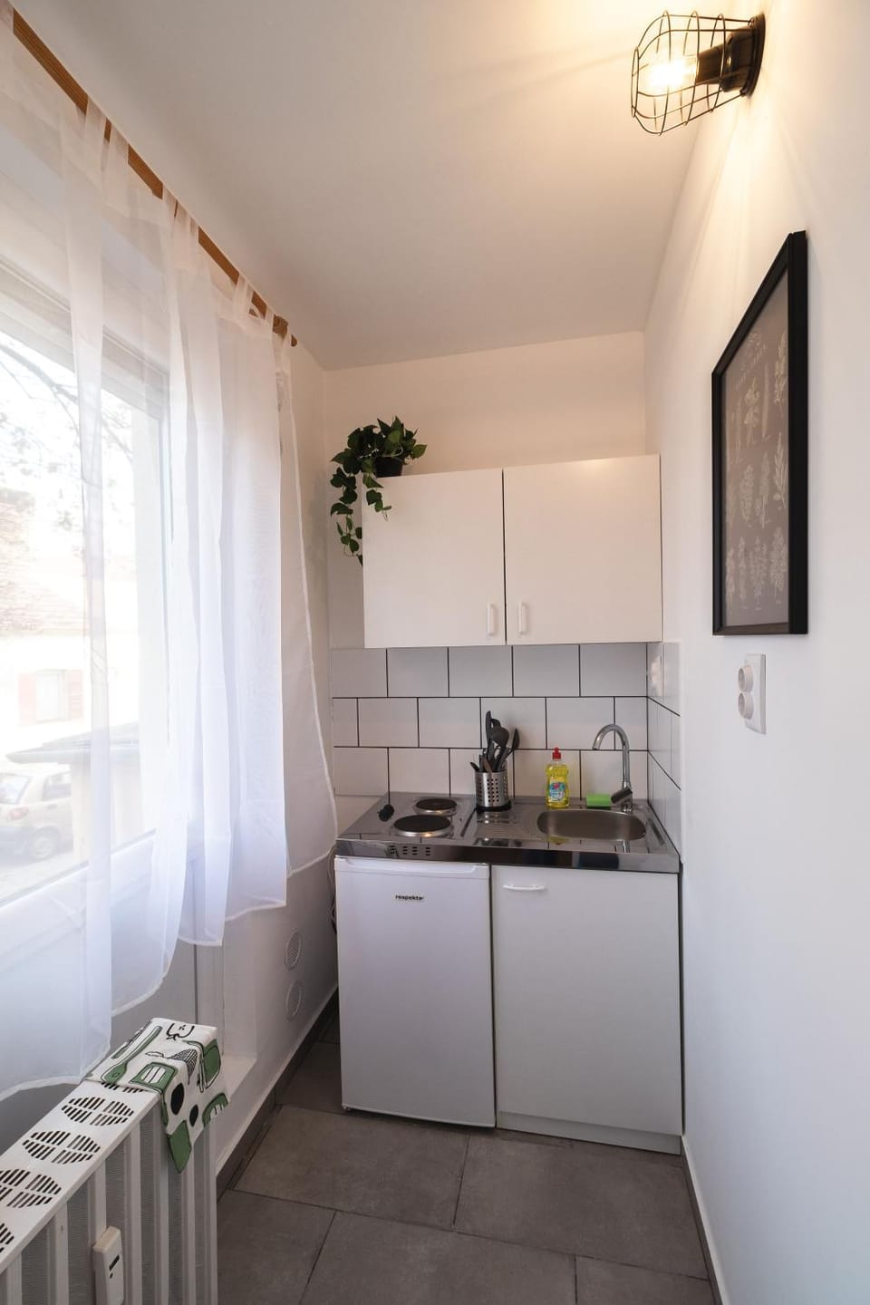 Kitchen or kitchenette, stove