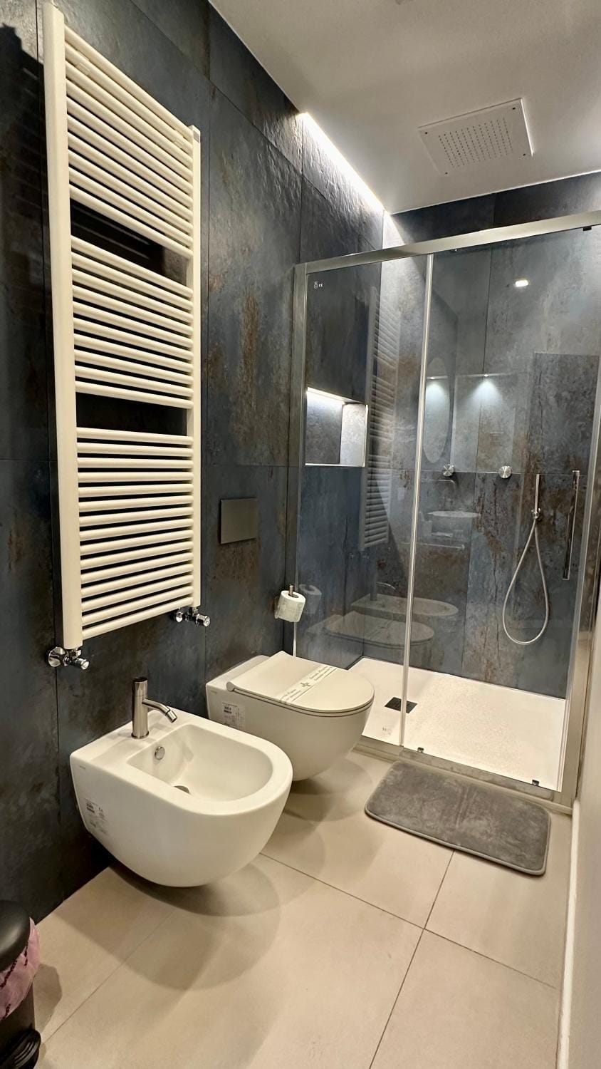 Shower, Toilet, Bathroom