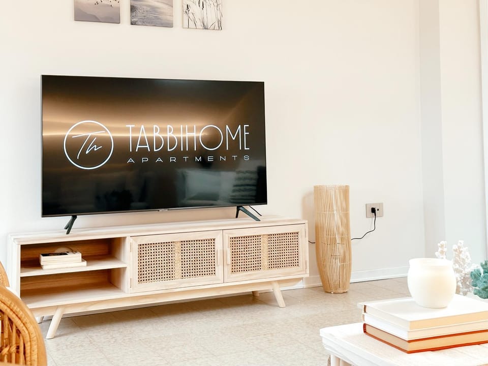 Communal lounge/ TV room, Communal lounge/ TV room, TV and multimedia