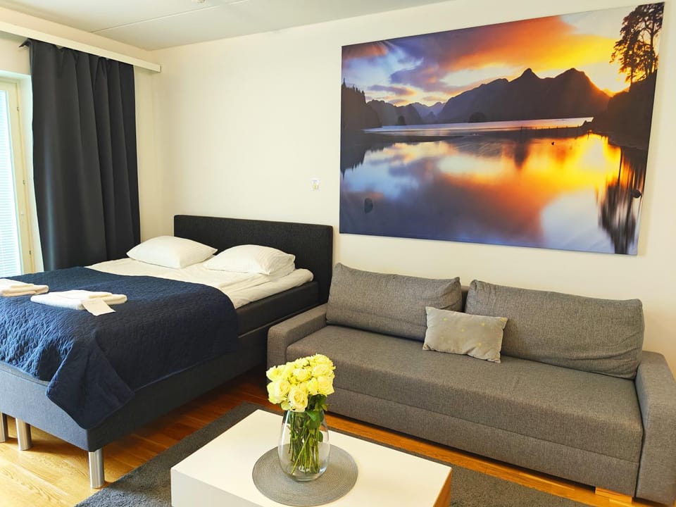 Bed, Photo of the whole room, Seating area