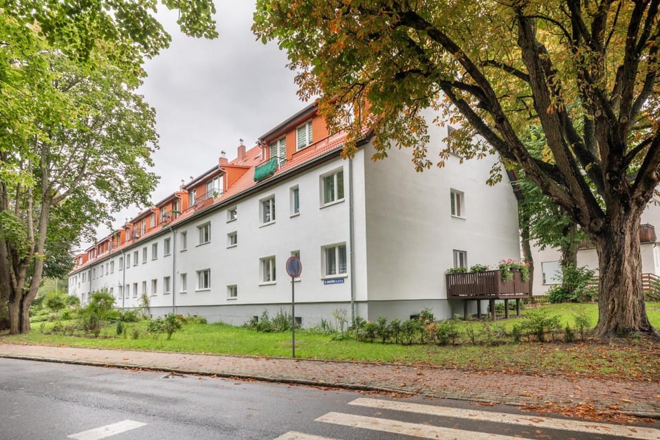 Property building, Off site, Street view