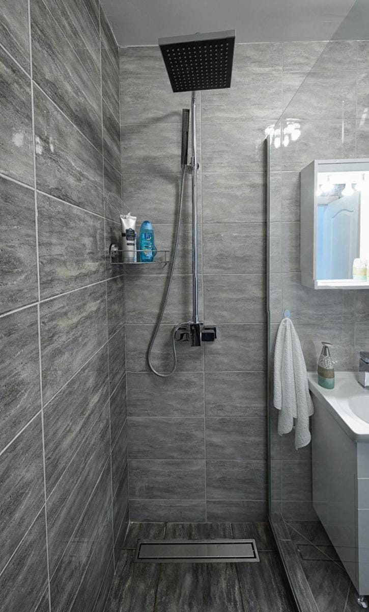 Shower, Bathroom, towels