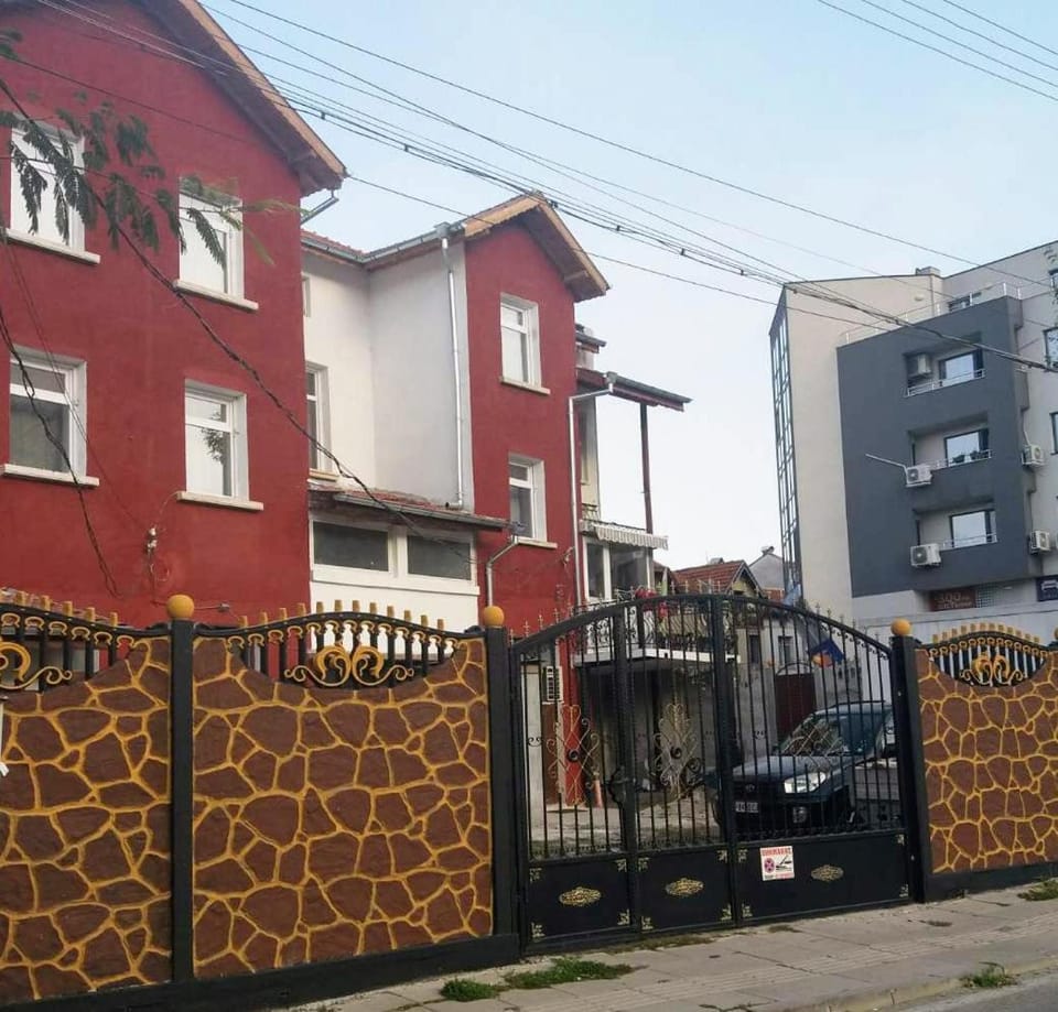 Day, Neighbourhood, Street view