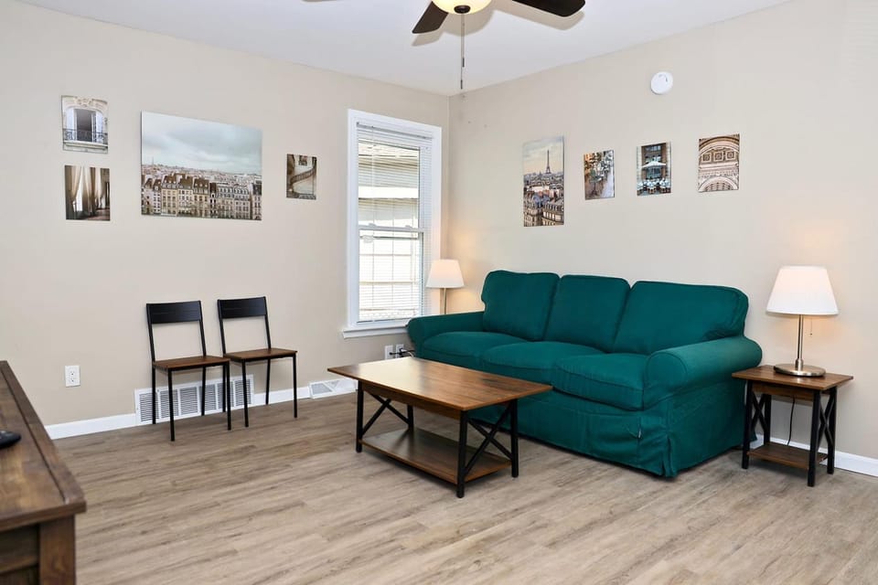 Lincoln, 1 Bedroom House near Xavier & Downtown House in Cincinnati