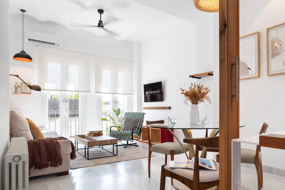 TV and multimedia, Living room, Dining area